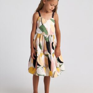DRESS ABSTRACT LAYER TWO IN A CASTLE