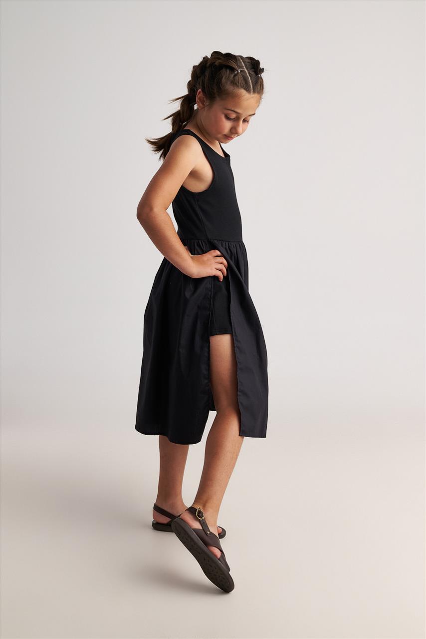 DRESS SIMPLE IDEA DANCER TWO IN A CASTLE