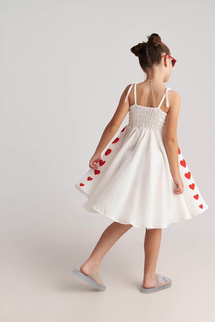 DRESS THE HEARTS CIRCLE TWO IN A CASTLE - Image 3