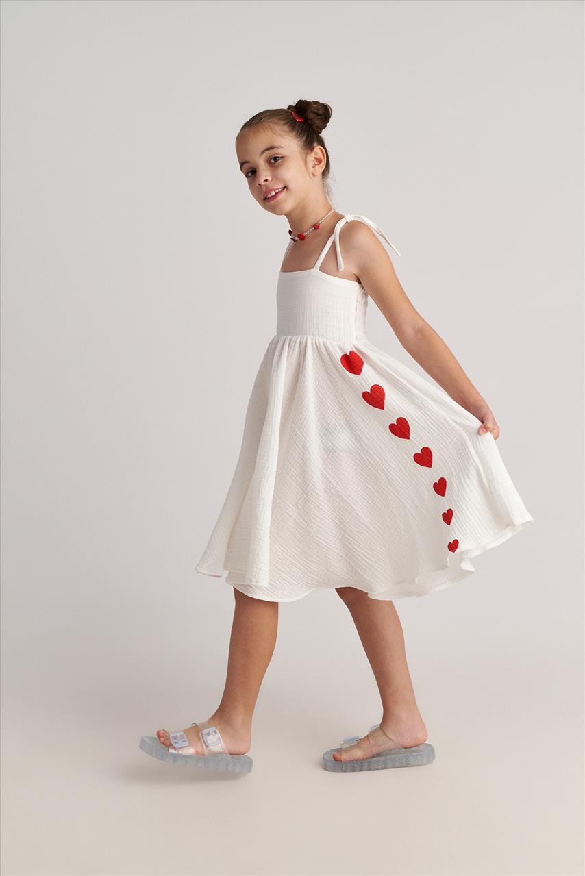 DRESS THE HEARTS CIRCLE TWO IN A CASTLE - Image 2